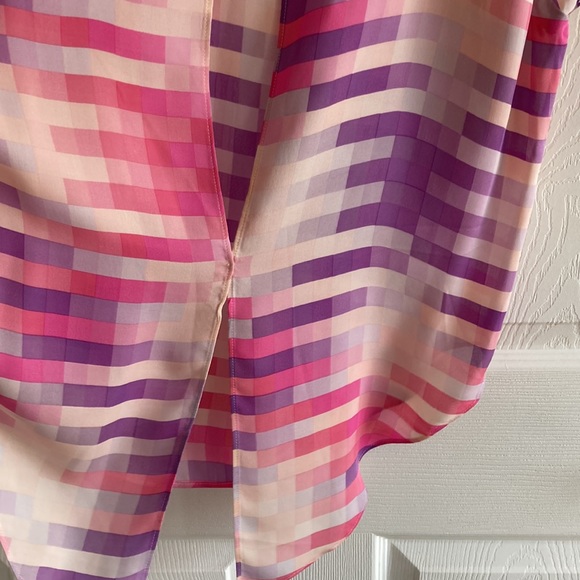 Parker NWOT 100% silk chiffon, geometric patterned blouse. Size S. - Picture 4 of 6
